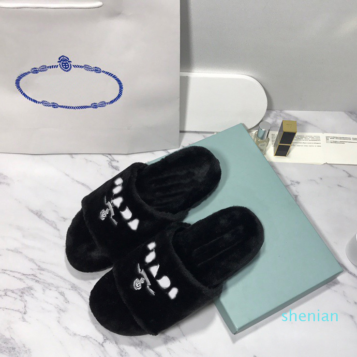 

Winter Women slippers wool warm fur slipper house outside show style Splicing autumn womens slides Ladies Hollow Sandals Midsole Thick