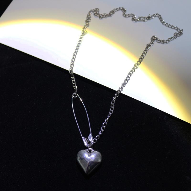 

Pendant Necklaces High Quality Necklace Simple Heart Women Chain Ladies Pin Girl Jewelry Silver Color Vintage Stainless Collares