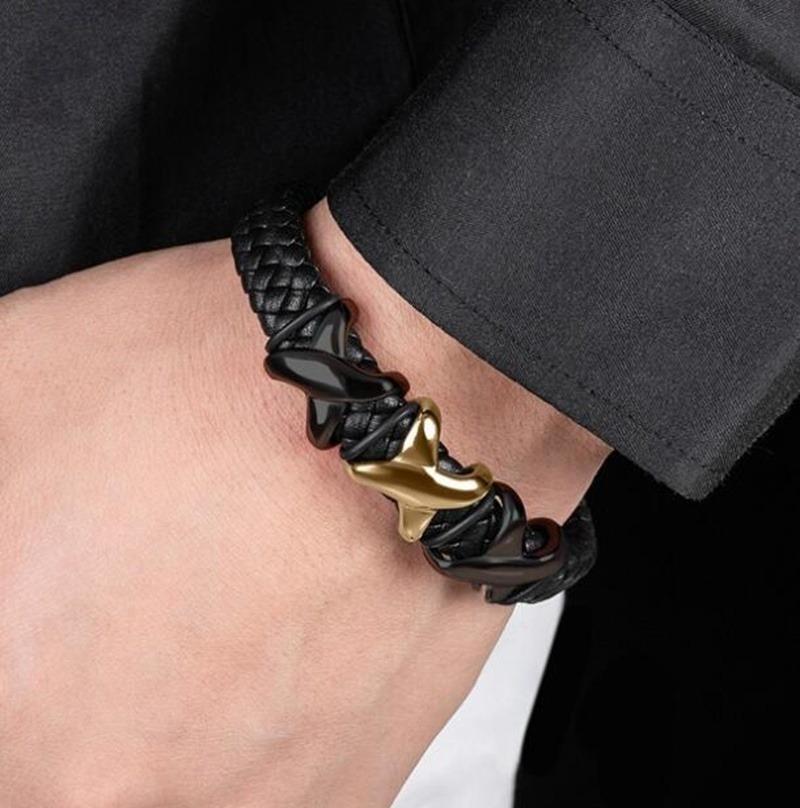 

Charm Bracelets Men's Classic Bracelet Calm Temperament Jewelry Black Braided Leather Magnetic