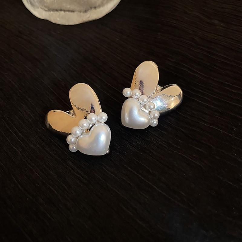 

Stud Korean Retro Love Heart Pearl Earrings For Women Girls Sweet Temperament Simple Gift Fashion Jewelry, Golden;silver