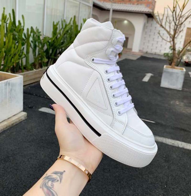 

luxury Women Sneakers Designer Shoes Lnspired by motorcycle wheels a nylon gabardine sneaker has Thick rubber sole Ariangular logo adorns the sides With Box, #9