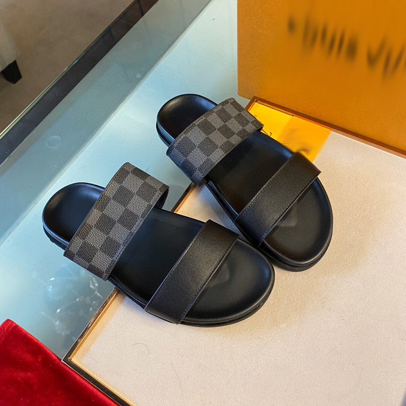 

2021 Slipper Men Slides Sandals Designer Shoes Luxury Slide Summer Fashion Wide Flat Slippery Thick Sandal Slippers Flip Flops With Box Size 39-45 -E45, Black