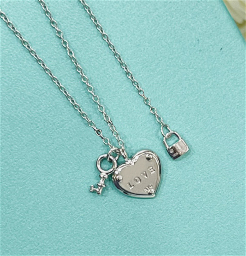 

Designer Jewelry Necklace Women Brand Classic Heart Pendant Necklce Luxury Silver Jewelry Gold Necklaces For Women