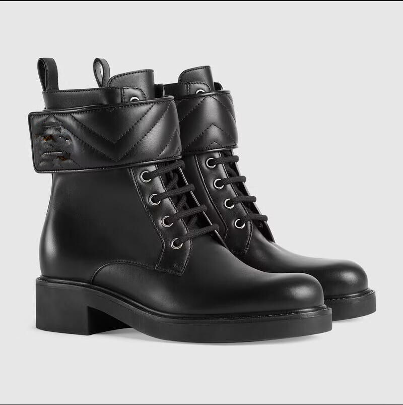 

2021 fashion women boots low short thicksocks sheepskin padded feet. The exclusively customized fabric is very breathable and will not stuffy your feet, Black
