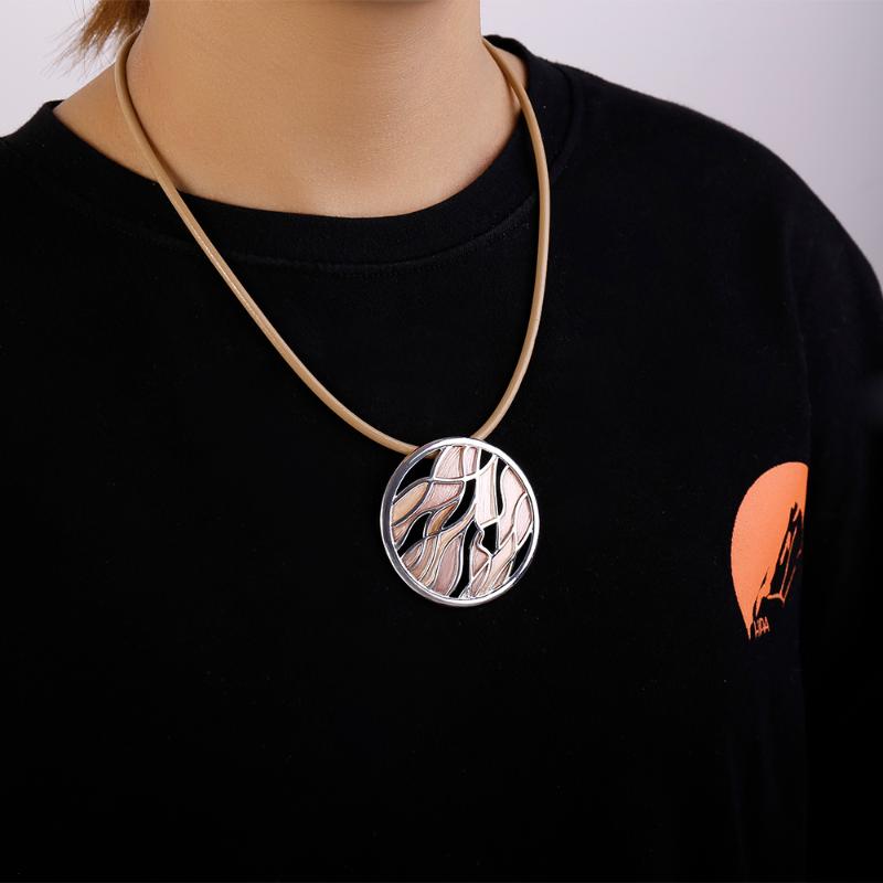 

Pendant Necklaces Rainbow Round For Women With Vintage Brown Leather Rope Necklace Female Accessories Fashion Jewelry Gifts 2021