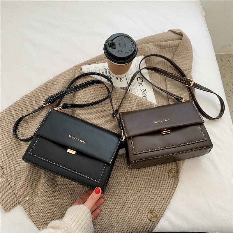 

Hong Kong style retro small bag women's bag 2021 new fashion Versatile Single Shoulder Fashion texture small square, Black
