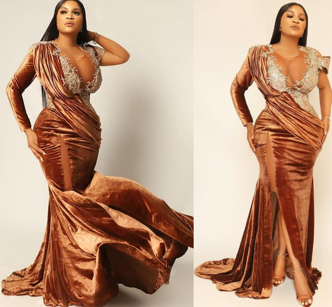 

2021 Plus Size Arabic Aso Ebi Sexy Mermaid Velvet Prom Dresses Sheer Neck Lace Beaded Evening Formal Party Second Reception Bridesmaid Gowns Dress ZJ333, Green