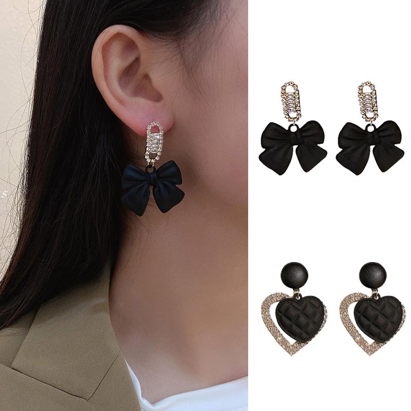 

Dangle & Chandelier Classic Bowknot Acrylic Women Stud Earrings Lovely Girl Watch Korean Rhinestone Black Bow Heart For WomenTrendy 2021