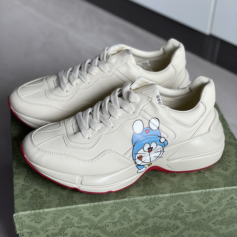 

Men Rhyton Sneakers Designer Shoes Women Doraemon Leather Chunky Platform Trainers Lace-up Canvas Casual Shoe With Box 002, Socks