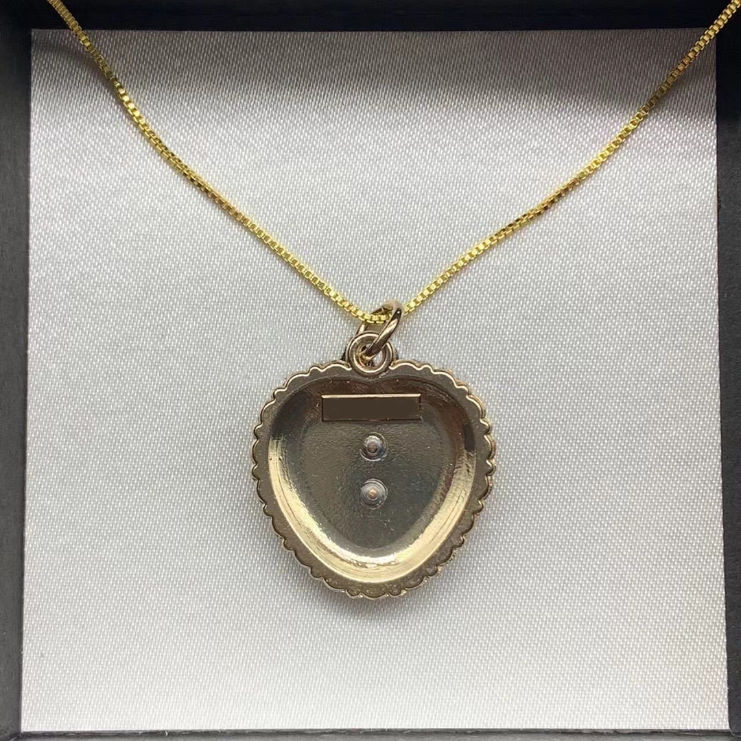 

Luxurys Desingers Pendent Necklace Love Pearl Masonry Necklaces Show Temperament Pendants Clavicle Removable Chain Female 3 Color Opition Niche Design good nice