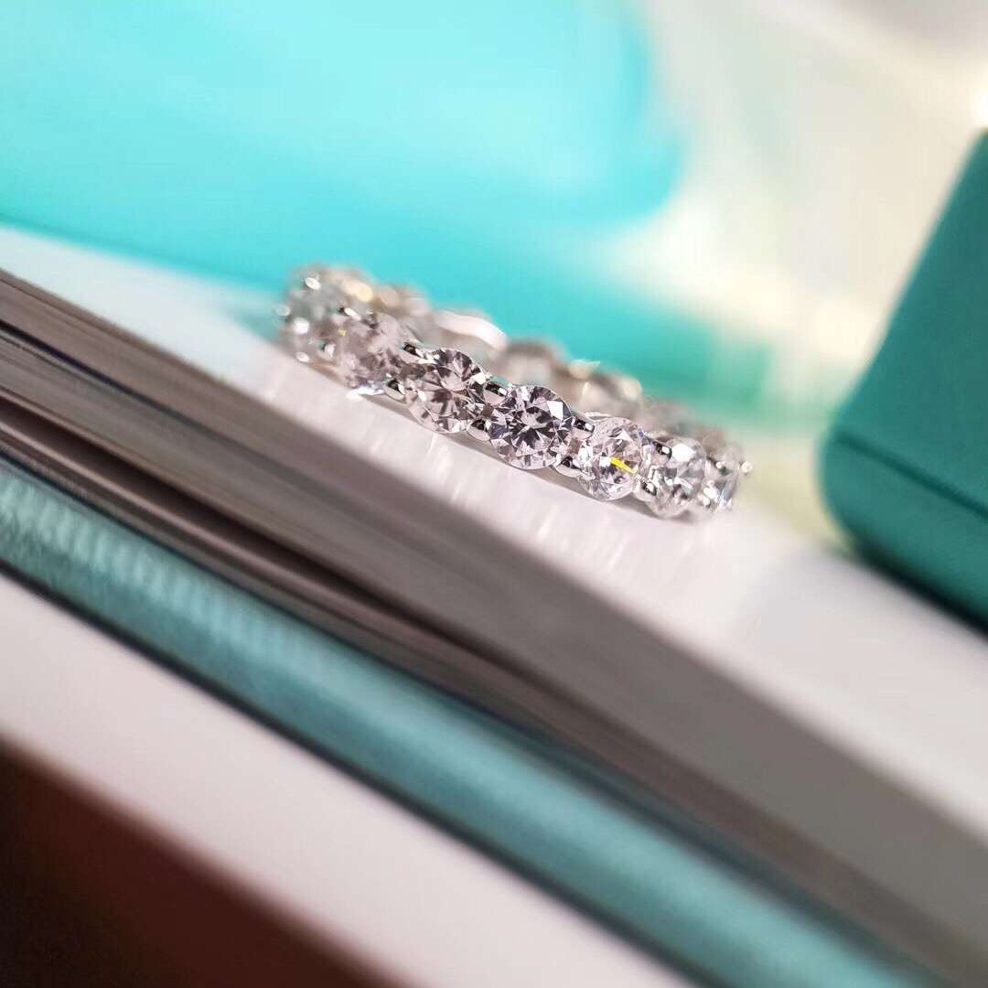 

Luxury Wedding Rings Seiko version of 925 sterling silver imported simulation drill full drill 20 points a row of diamond ring, Slivery;golden