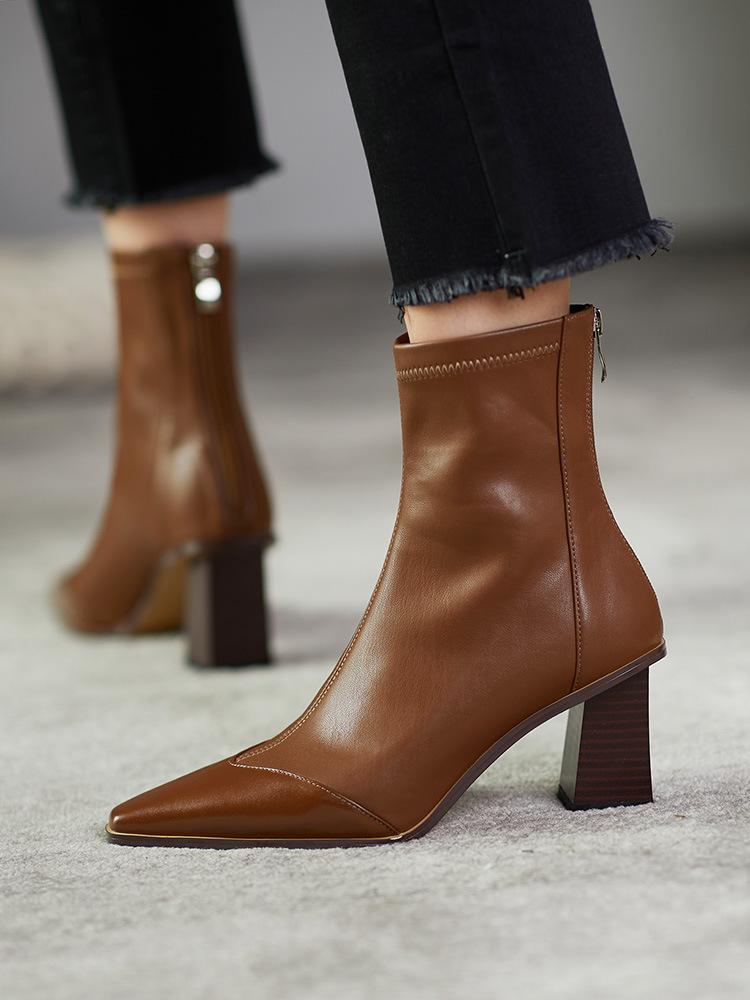 

High heels women's autumn and winter thick with pointed toe 2021 new brown short boots plus velvet, Black