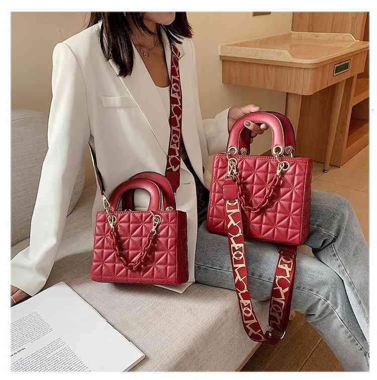Diana 2021 New Women's Princess Lingge Embroidery Line Simple Fashion Bag Solid Color Texture Single Shoulder Messenger