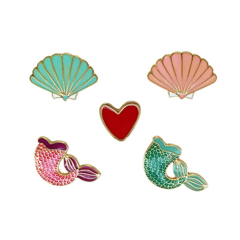

Japanese Ornaments Mermaid Tail Drip Brooch Scallops Creative Badge Of Hearts Alloy Brooch Women Jewelry Gifts