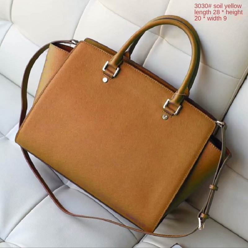 

2021 new designer bag handbag backpack messenger waist saddle Neverfull wallet luxury one-shoulder shell beach Boston ladies clutch, Box