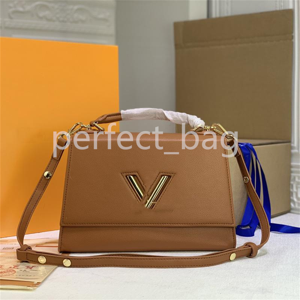 

Women Luxurys Designers Bags fashion and comfortable women's shoulder bag Triangle serialSize:29.0*21.0*12.0cm, Black