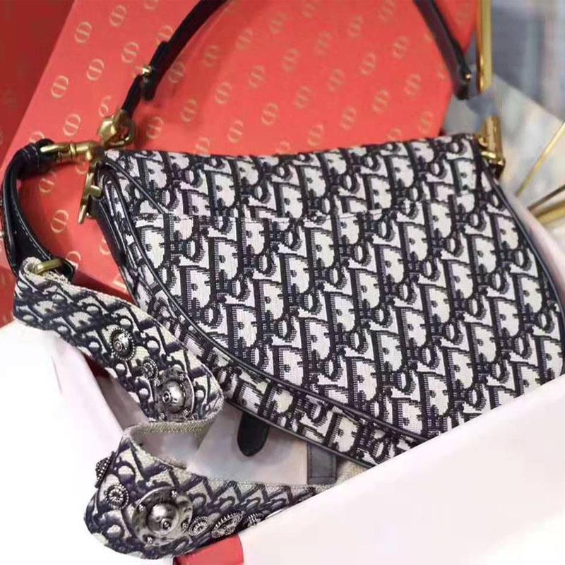 

Sale Genuine Leather Hot QualSaddle Bag Shoulder Bags Simple Plain High Bags Retro Fashion Letters With Letter Shoulder Women Messenger Uvfm, Red;black