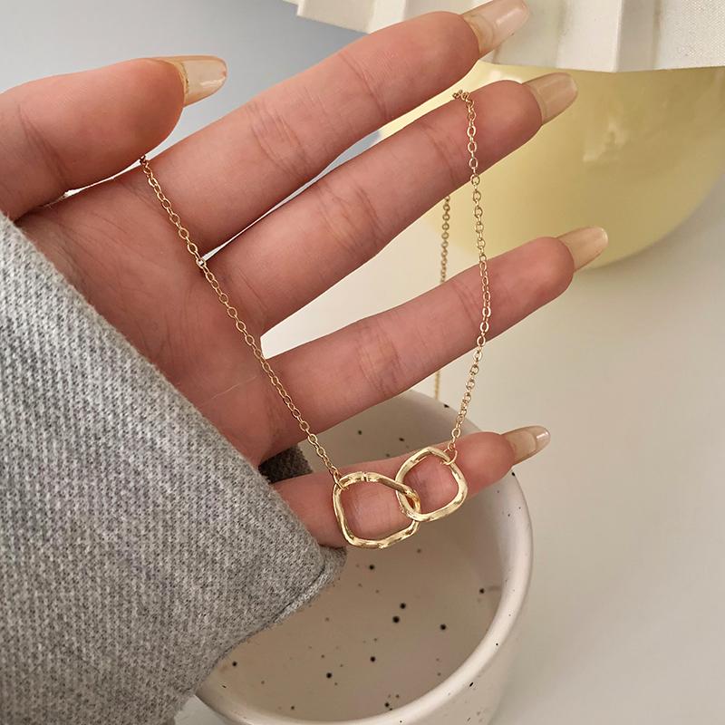 

Chains LoveLink French Style Women Fashion Round Hollow Metal Pendant Necklace Elegant Simple Party Jewelry Gift, Silver