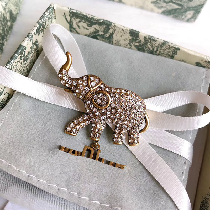 

Cute Animal Brooches Shiny Rhinestone Brooch Ladies All Match Pins Elephant Shape Pin with Box
