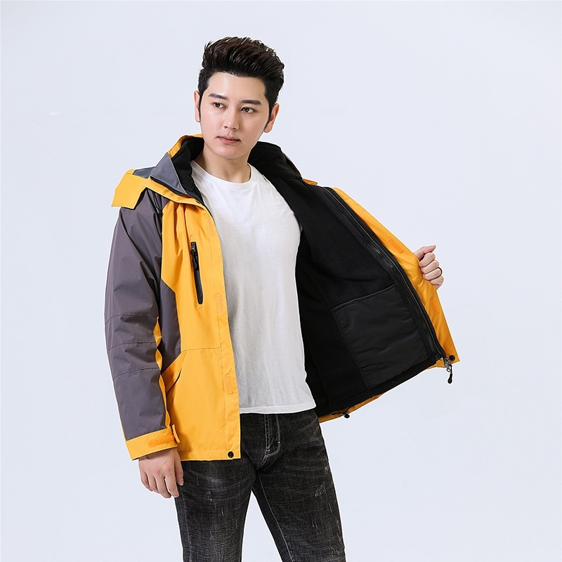 

Sports three in one or two sets of detachable mountaineering new outdoor men's submachine clothes, Yellow