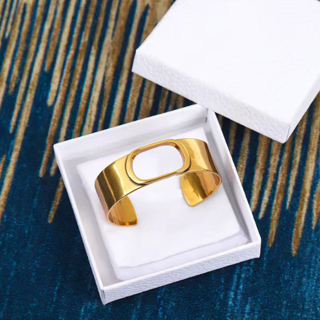 

Designers Bracelet luxurys Charm Bangle cuff Jewelry high quality Titanium wide face Bracelets simple open temperament fashion Jewelry gift style very good