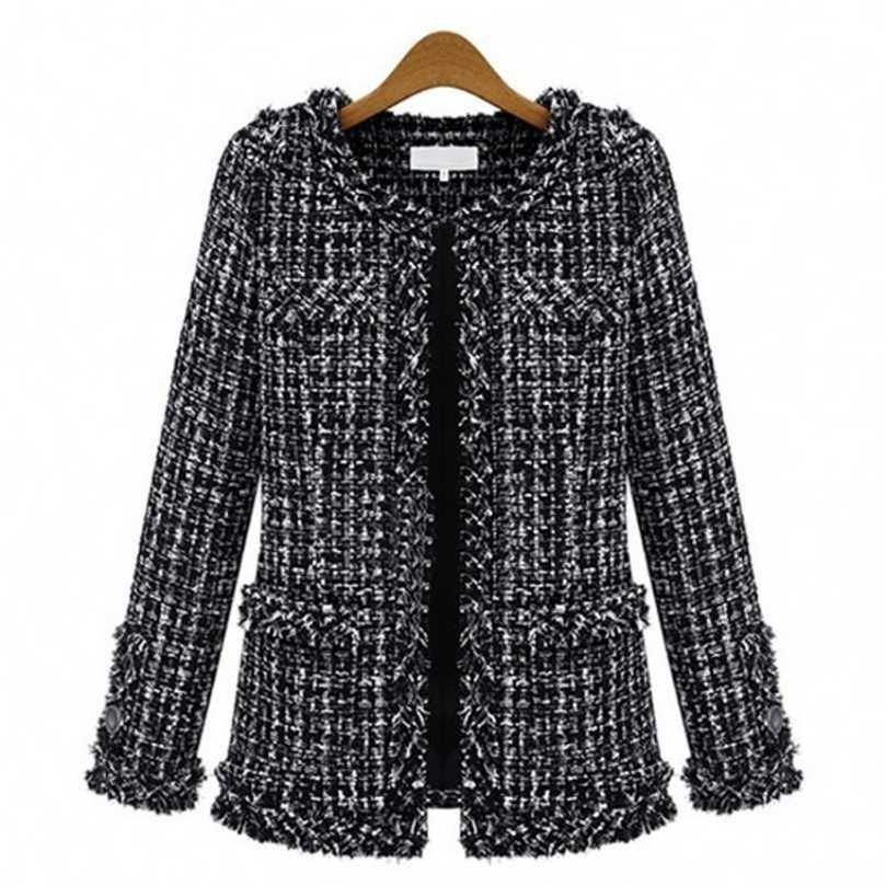 

Autumn Winter Black White Plaid Loose Short Coat Women Vintage O Neck Long Sleeve Tassel Tweed Plus Size Ladies Jacket 211109