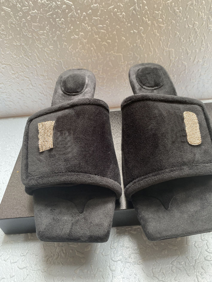 

2021 high quality diamond female slippers! Fashionable real wool stitching warm indoor and outdoor flat bottom leather boots luxurious heel 5cm 35-40, Pink