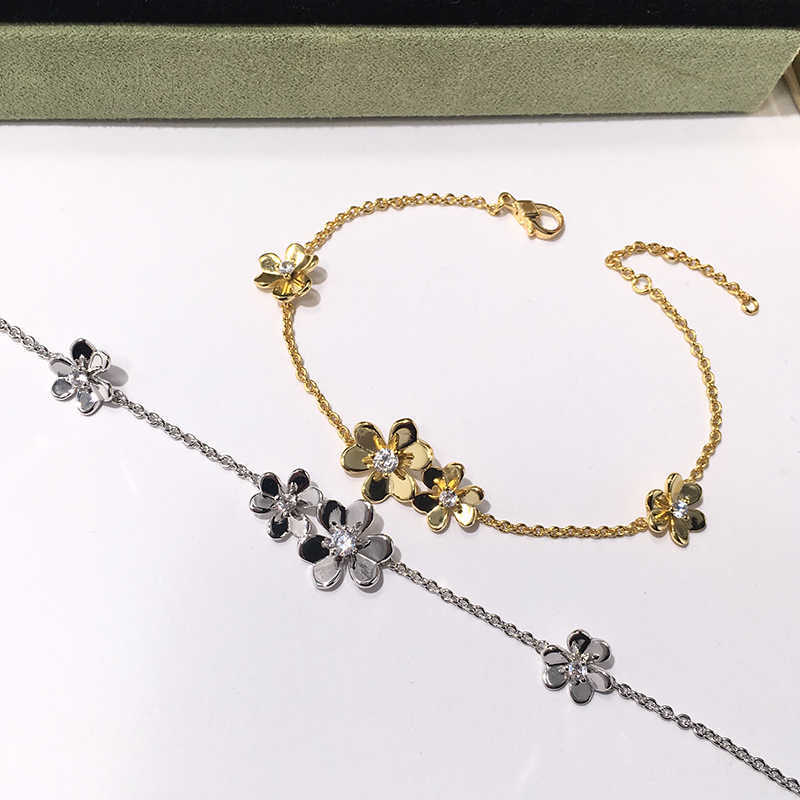 

Brand Pure 925 Sterling Silver Jewelry For Women Silver Chain Clover Bracelet Praty Wedding Jewelry Gold Color Flower Bracelet
