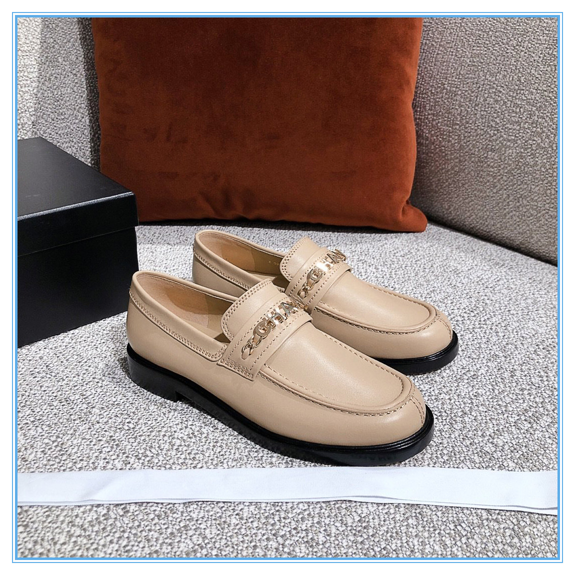 

Hot Selling high-end Women Shoes Fashion Popular Metal Chain Decoration Wide Flat Delicate Shoes Leaether Lady Dress Slip-on, As picture 3