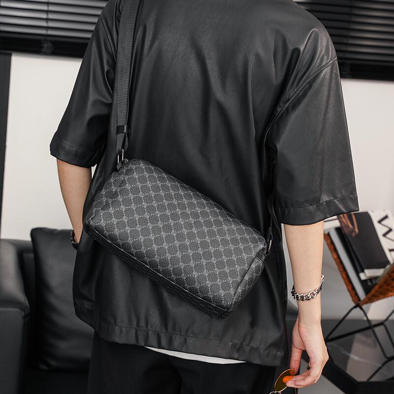 

Wholesale factory men leather shoulder bags outdoor sports plaid backpack business large striped mailman bag street trend stitching printed handbag, Black2-3916