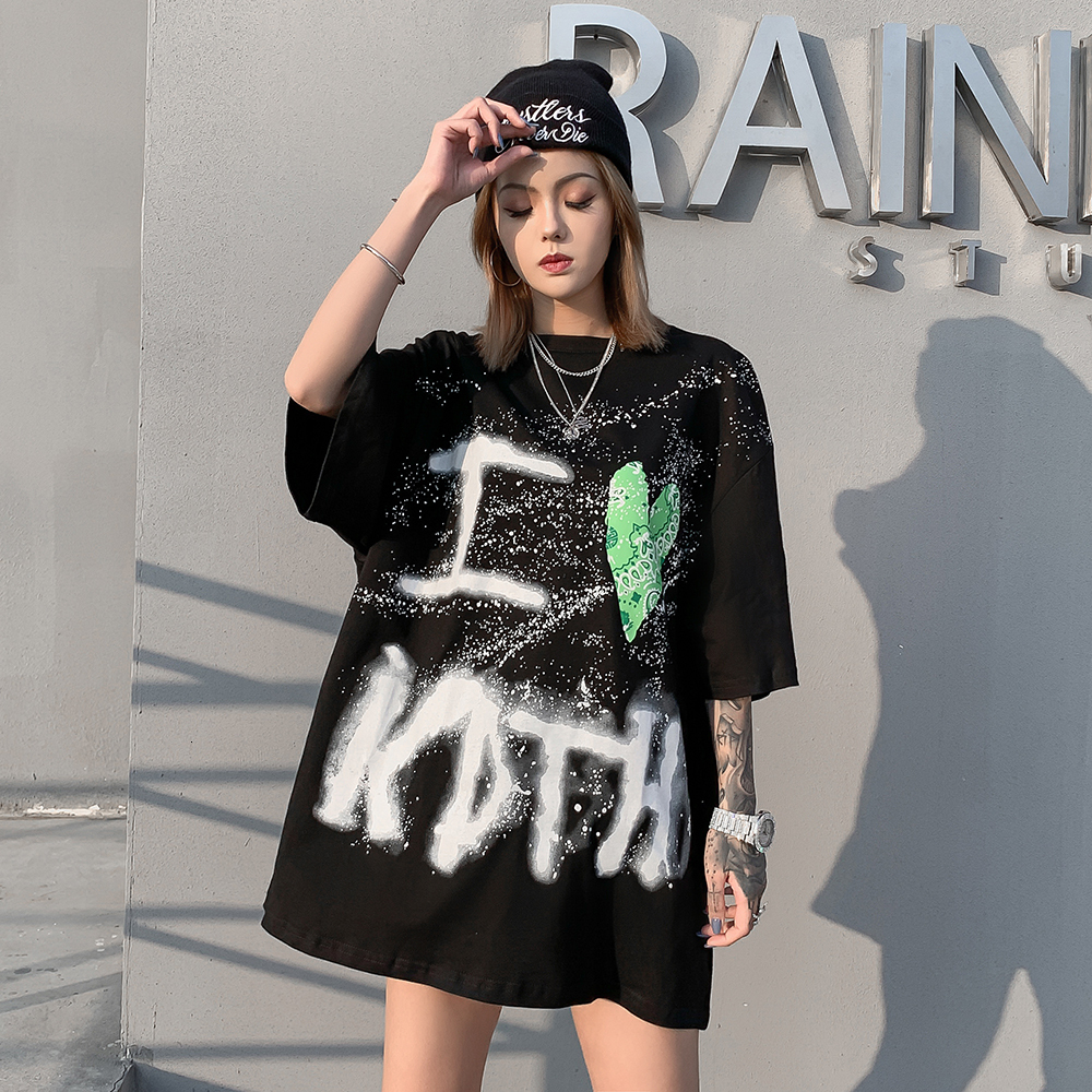 

2021 New Graffiti Letter Printed Goth Graphic Women Punk Gothic Shirt Oversized Fashion Streetwear Clothing Sunmer Top Tees Xk75, Black