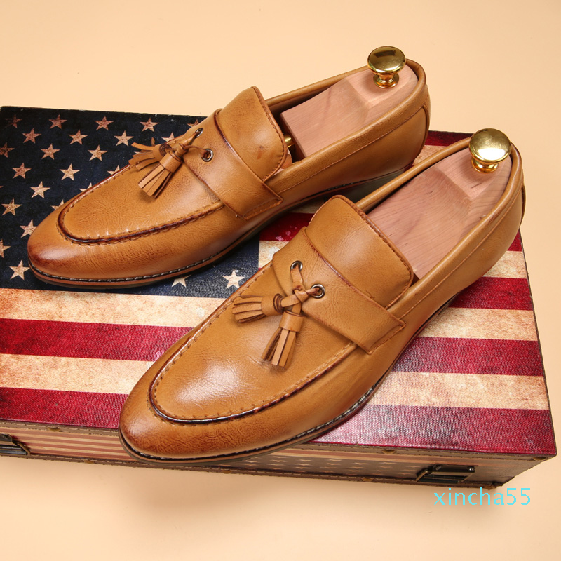 

Round Toe Men Yellow Dress Shoes Fashion Black Business Leisure Leather Shoes Tassel Slip On Boat Shoes For Man