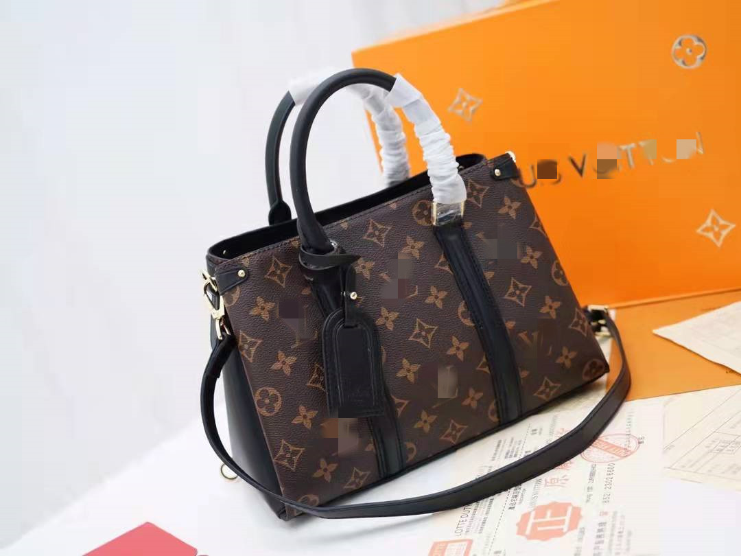 

1High quality ALMA BB shell bag women handbag leather flower Embossed shoulder bags crossbody bag Messenger handbags with lock Shoul.d.er strap, Red