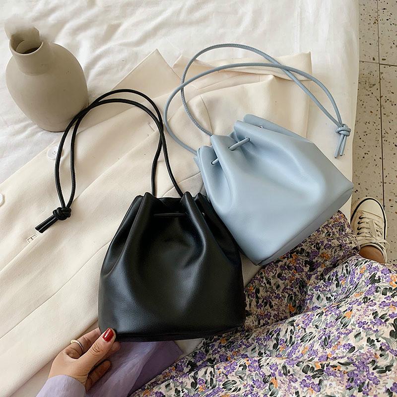 

[BXX] Women New Cute Bucket Drawstring PU Leather Flap Personality All-match Crossbody Shoulder Bag Fashion Tide 2021 18A1670, Black