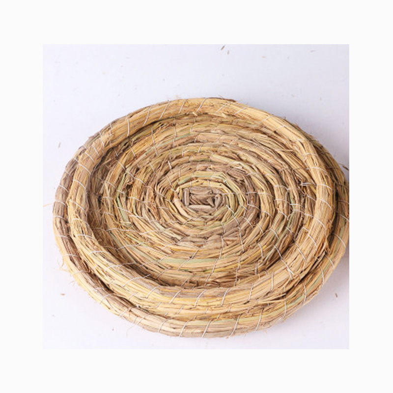 

Handmade grass doghouse cat nest warm and comfortable medium dog cat nest grass bamboo basket nest