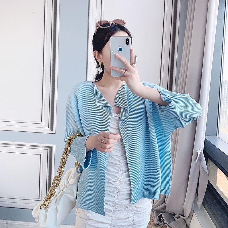 

2021 New Pleated Reflective Women Korean Fashions Oversize Niche Knitted Undefined Autumn Outfit Cropped Jacket Coat O3e4, Black