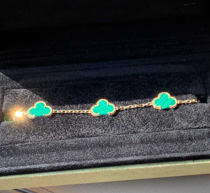 

Luxurious quality five flower pendants necklace with green malachite for women birthday jewelry gift free shipping PS8228