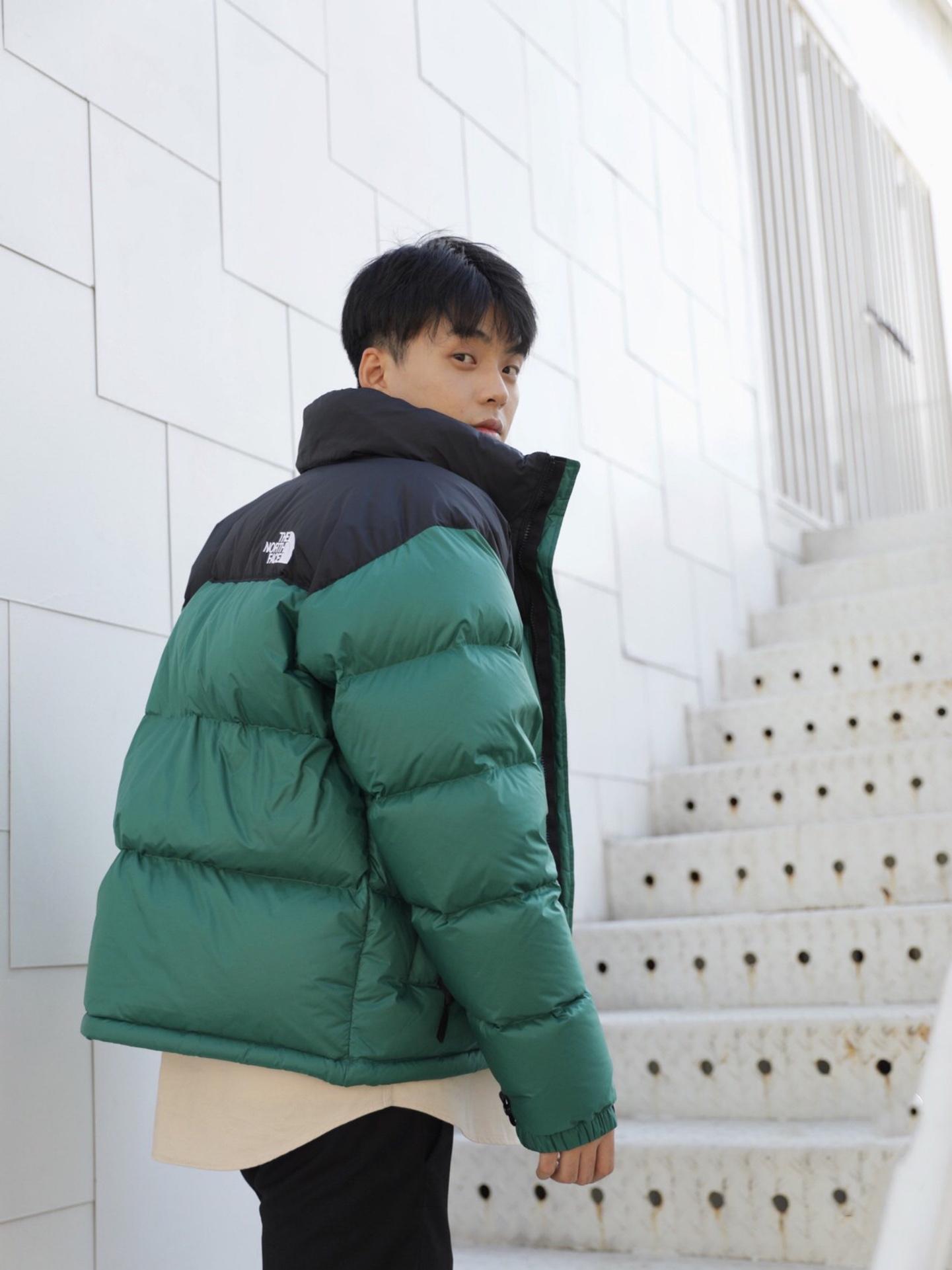 

2022 sale fashion mens stylist coat letter printing parka winter jacket men women feather overcoat down jackets green, Black