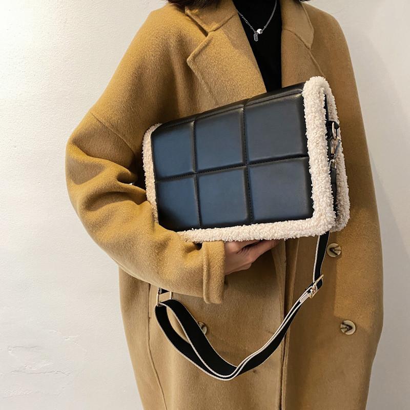 

Diamond Lattice Square Bag for Women's Luxury PU Leather Wide Shoulder Strap Handbag Trend New Lady Portable Plush Crossbody Bag, Beige