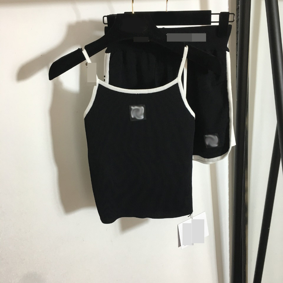 

702 2021 Milan Style Spring Summer Brand Same Style Two Pieces Sets Black White Letter Short Pants Empire Sleeveless High Quality Womens Clo