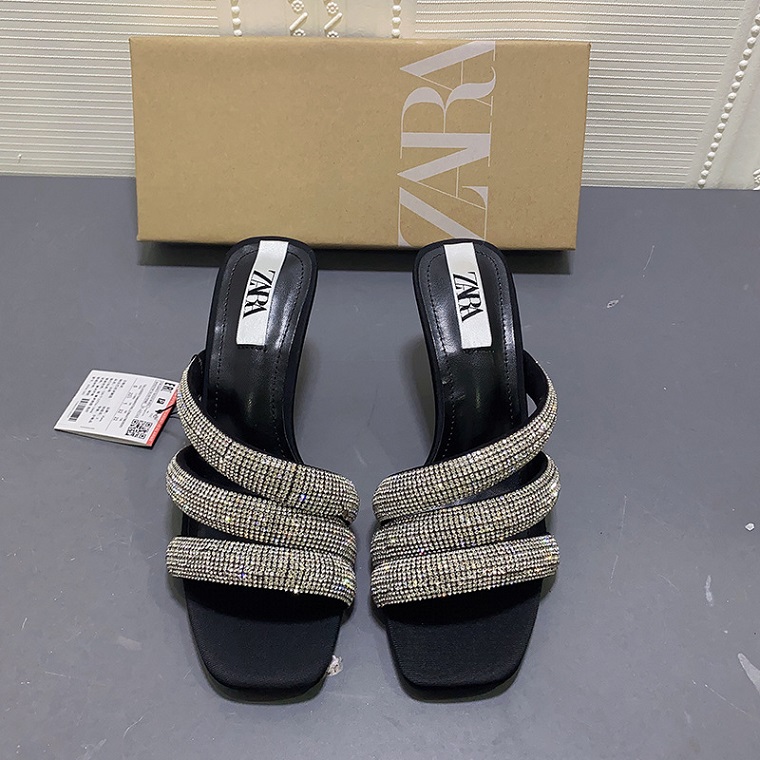 

New fashion women's shoes in spring and summer of 2021 black bright high heeled shoes Square Head thin heel open toe sandals