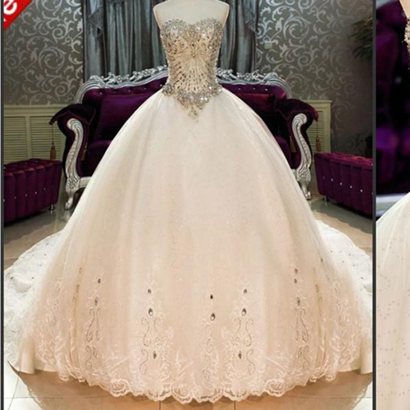 

Luxury Crystal Wedding Dresses Lace Cathedral Lace-up Back Bridal Gowns Sweetheart Appliques Beaded Garden Free Sets Free Veil, White