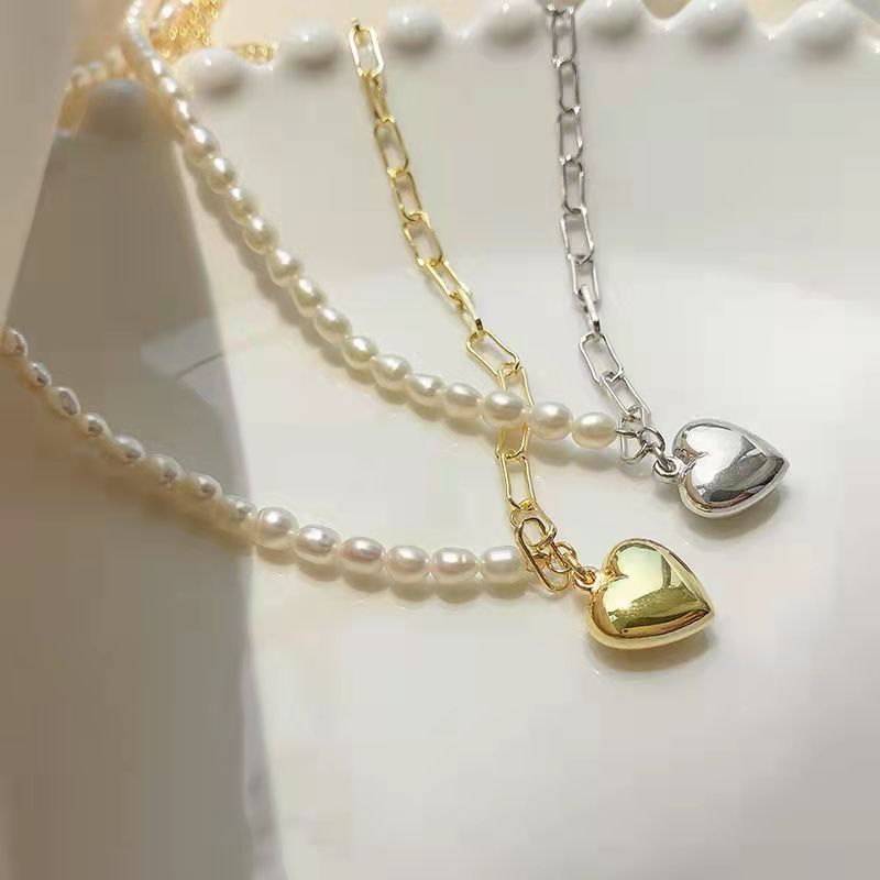 

Love Pendant Women Short Pearl Chain Orbit Necklace Clavicle Chain Pearl Choker Necklaces for Women Jewelry Gift