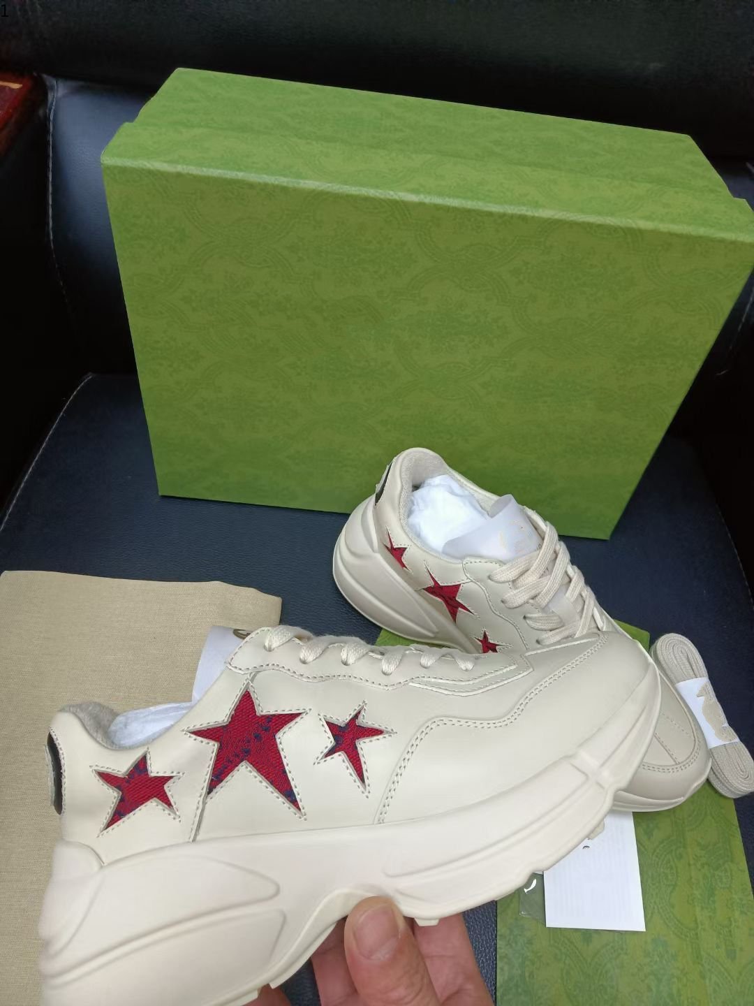 

Valentin Hommes Femmes Rhyton Casual Dad Chaussures Paris Luxury Design House emblématique Sneaker toile mini rétro tissu jacquard semelle épaisse MJUYyjj001