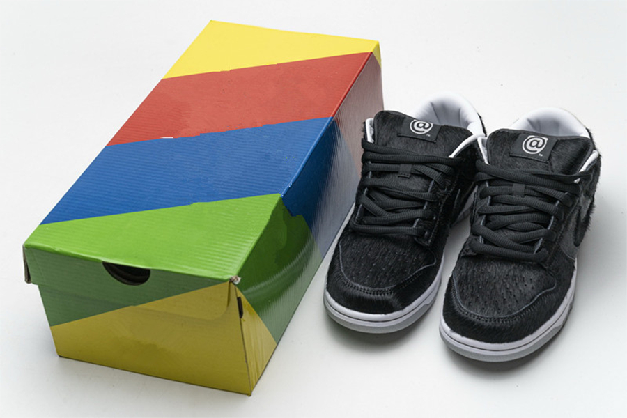 Medicom x SB DK Low BE @ RBRICK Chaussures de basket WHITEX Hommes / Femmes Baskets de plein air Sports avec boîte d'origine Livraison rapide