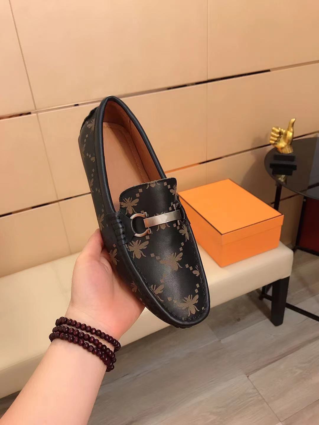 

2021 Fashion high quality Designer shoes Soft Leather men leisure dress shoe for man party lazy falts LoafersDesigner Flat, Black