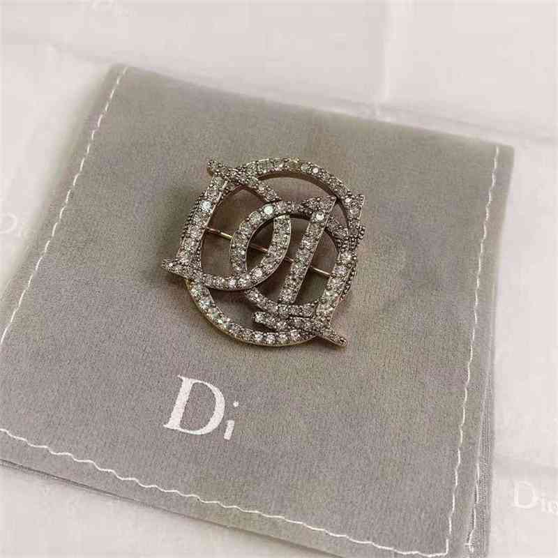

Designer jewelry letter brooch 2021 brass fashion coat pin 7LGV
