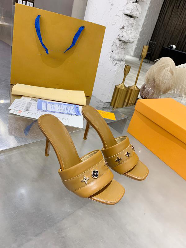 

French sandals Slippers women 2021 models temperament square toe casual all-match fashion thick heel slipperss women's summer wear high heel