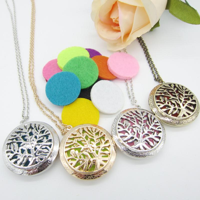 

Pendant Necklaces Dense Tree Hollowed Out Locket Frame With 8pcs Colorful Felt Pad Fashion Aroma Diffuser Necklace For Girls