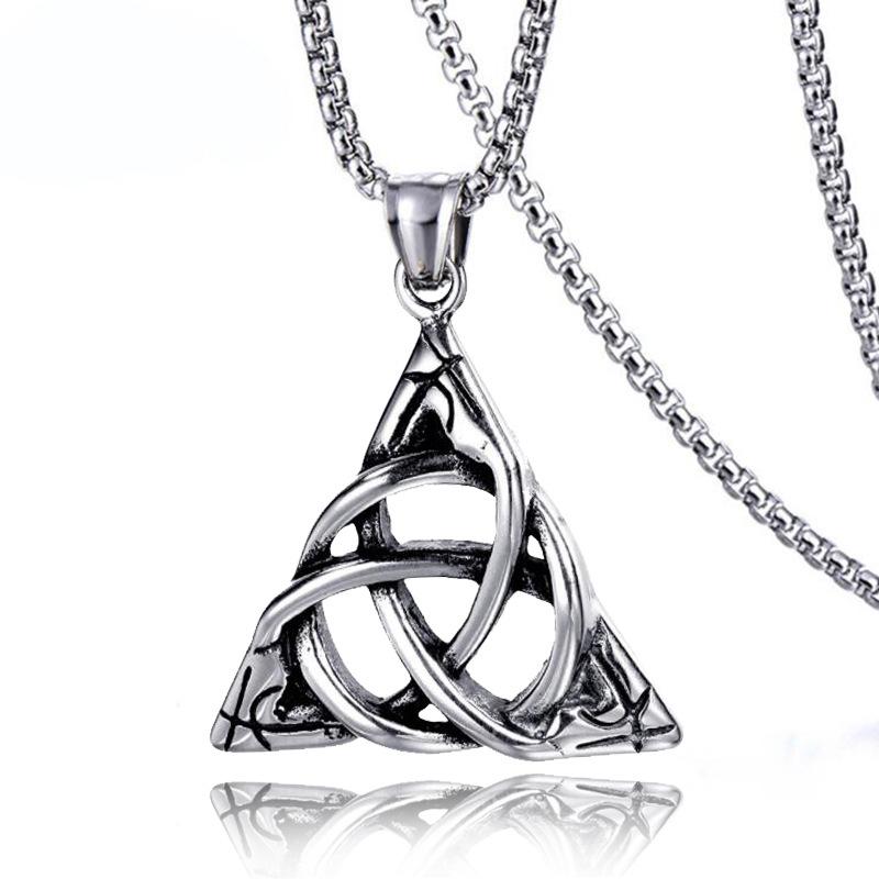 

Pendant Necklaces European And American Retro Temperament Triangle Domineering Exaggerated Men's Necklace